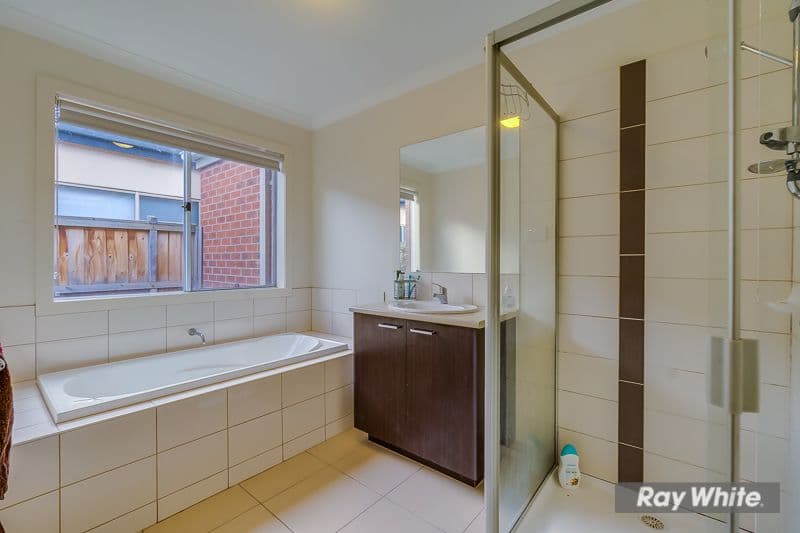25 Holland Crescent, Truganina VIC 3029, Truganina - Thumbnail 5