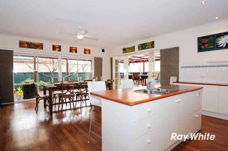 42 Henry Lawson Drive, LYNBROOK VIC 3975, Lynbrook - Thumbnail 3