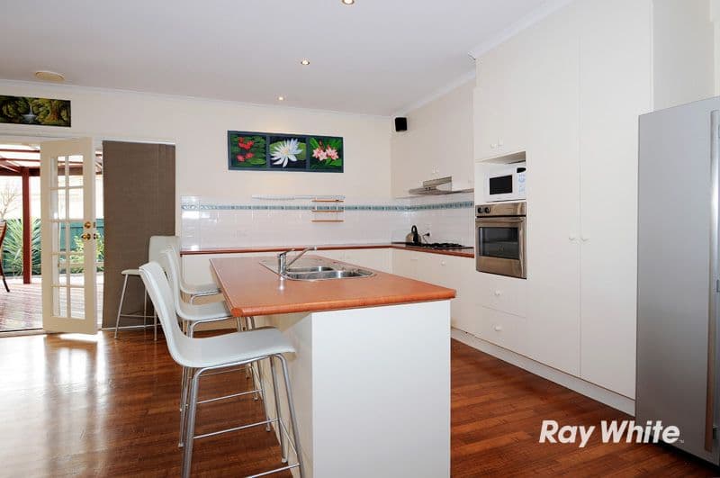 42 Henry Lawson Drive, LYNBROOK VIC 3975, Lynbrook - Thumbnail 4
