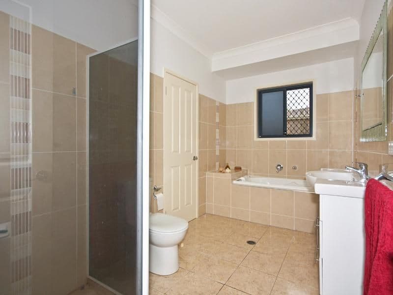 8 John Francis Drive, CARRARA QLD 4211, Carrara - Thumbnail 7