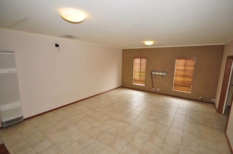34 Beckham Rise, CRAIGMORE SA 5114, Craigmore - Thumbnail 4