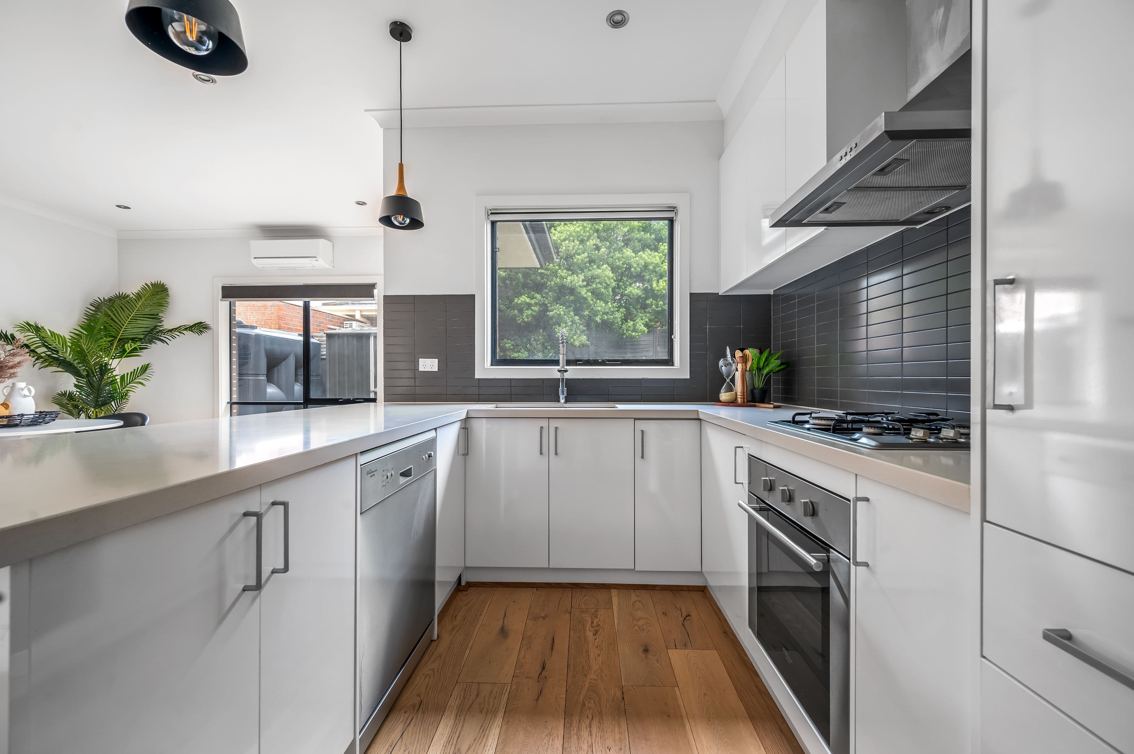1C Newton Street, Reservoir VIC 3073, Reservoir - Thumbnail 5