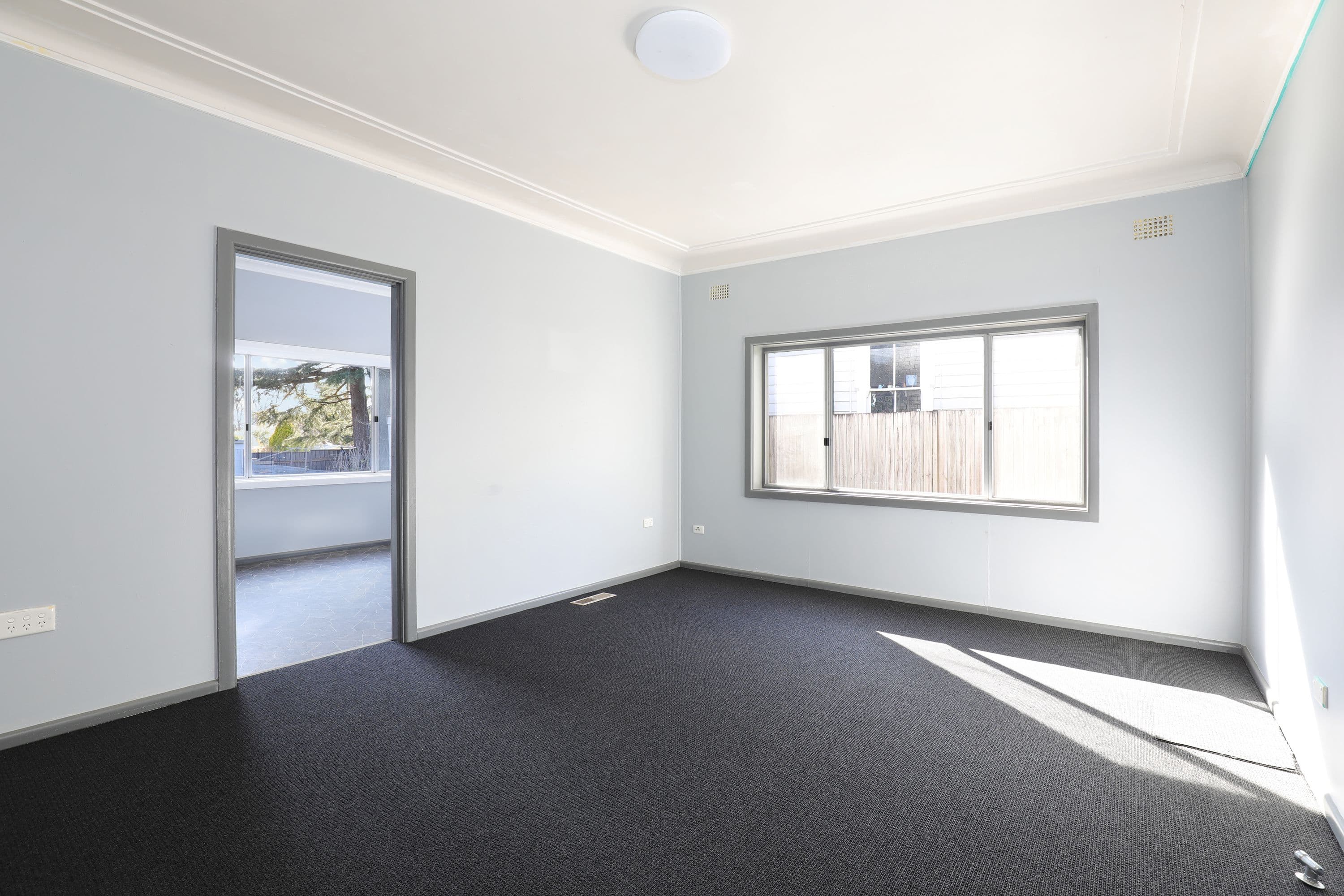85 Twynam Street, Katoomba NSW 2780, Katoomba - Thumbnail 2