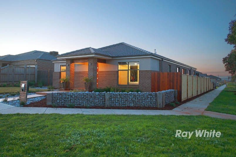 24 Thunderbolt Drive, CRANBOURNE VIC 3977, Cranbourne East - Thumbnail 4