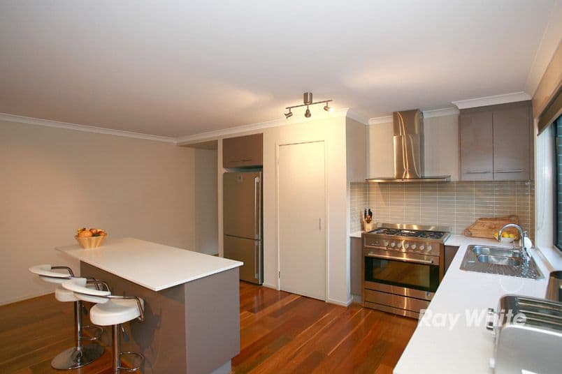 24 Thunderbolt Drive, CRANBOURNE VIC 3977, Cranbourne East - Thumbnail 5