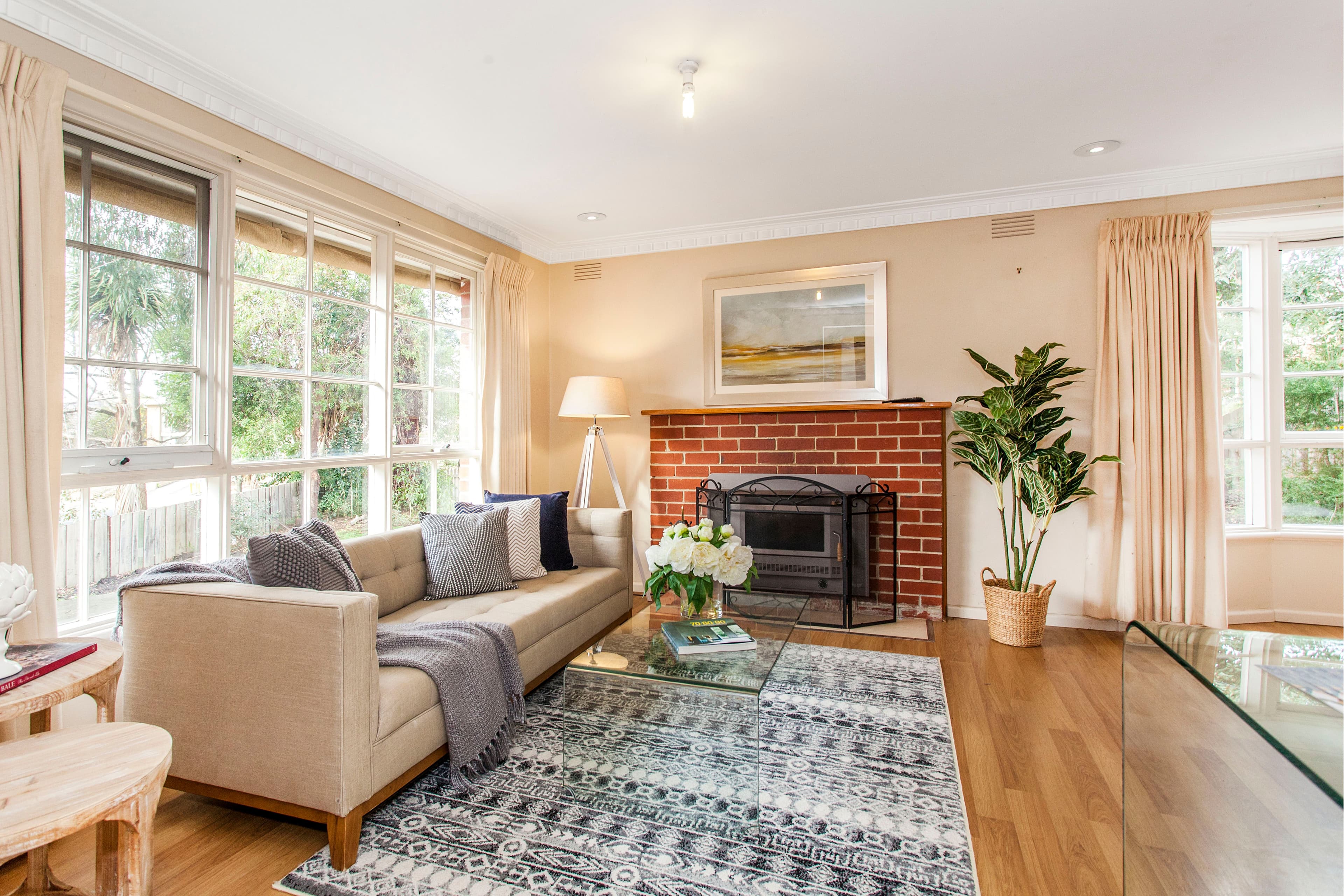 19 Davison Street, Mitcham VIC 3132, Mitcham - Thumbnail 2