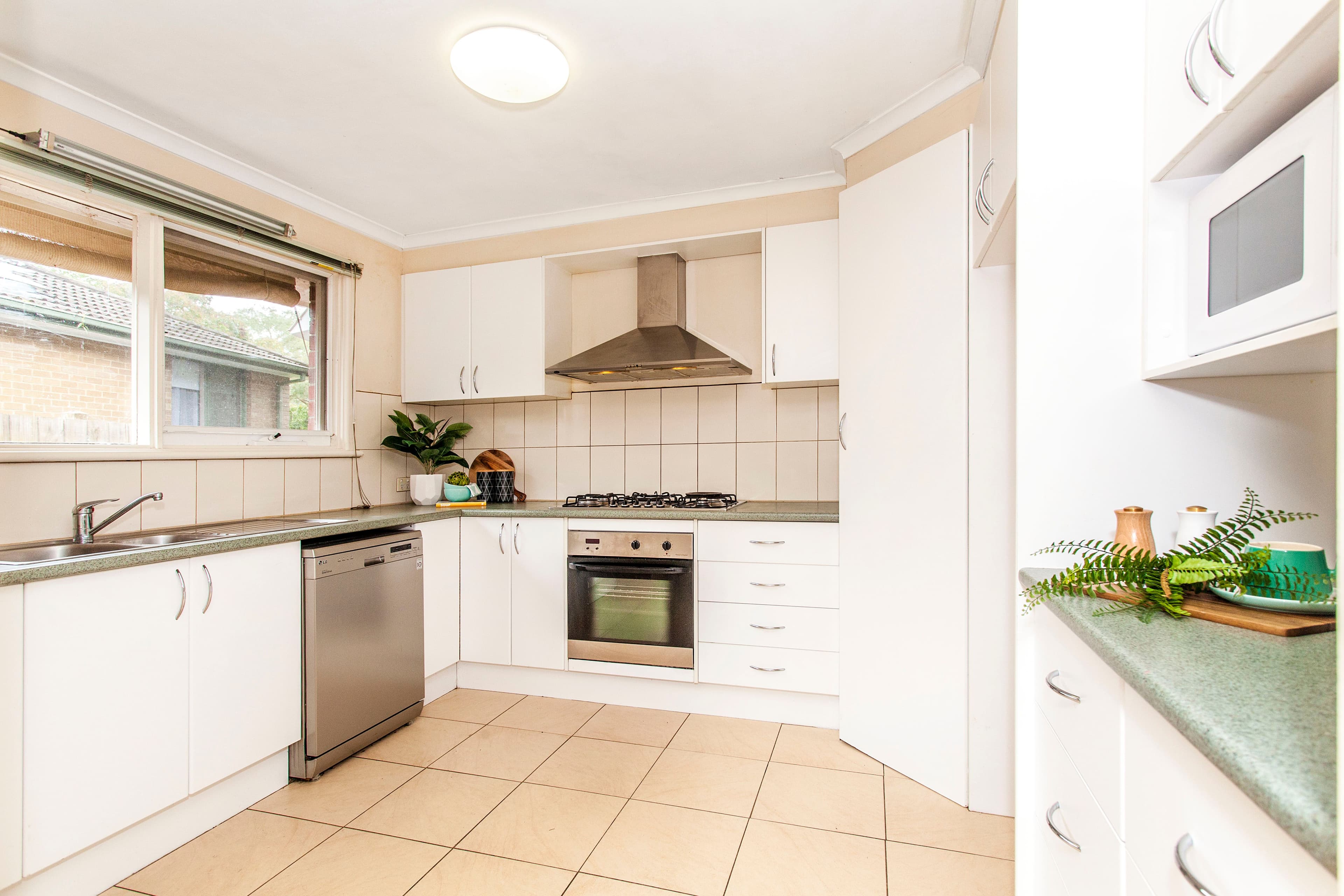 19 Davison Street, Mitcham VIC 3132, Mitcham - Thumbnail 5