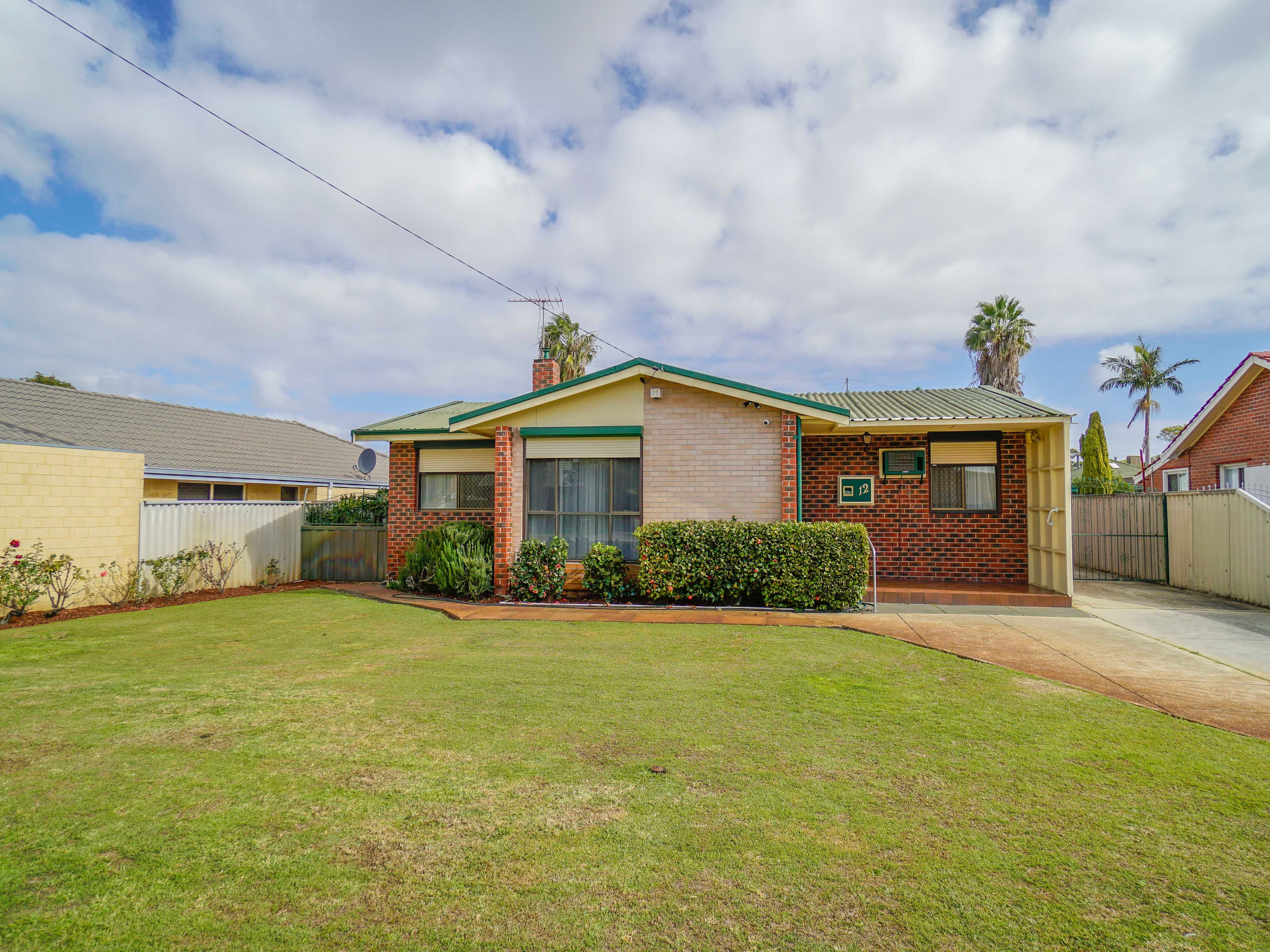 12 Finnan Street, Cloverdale WA 6105, Cloverdale - Image 1