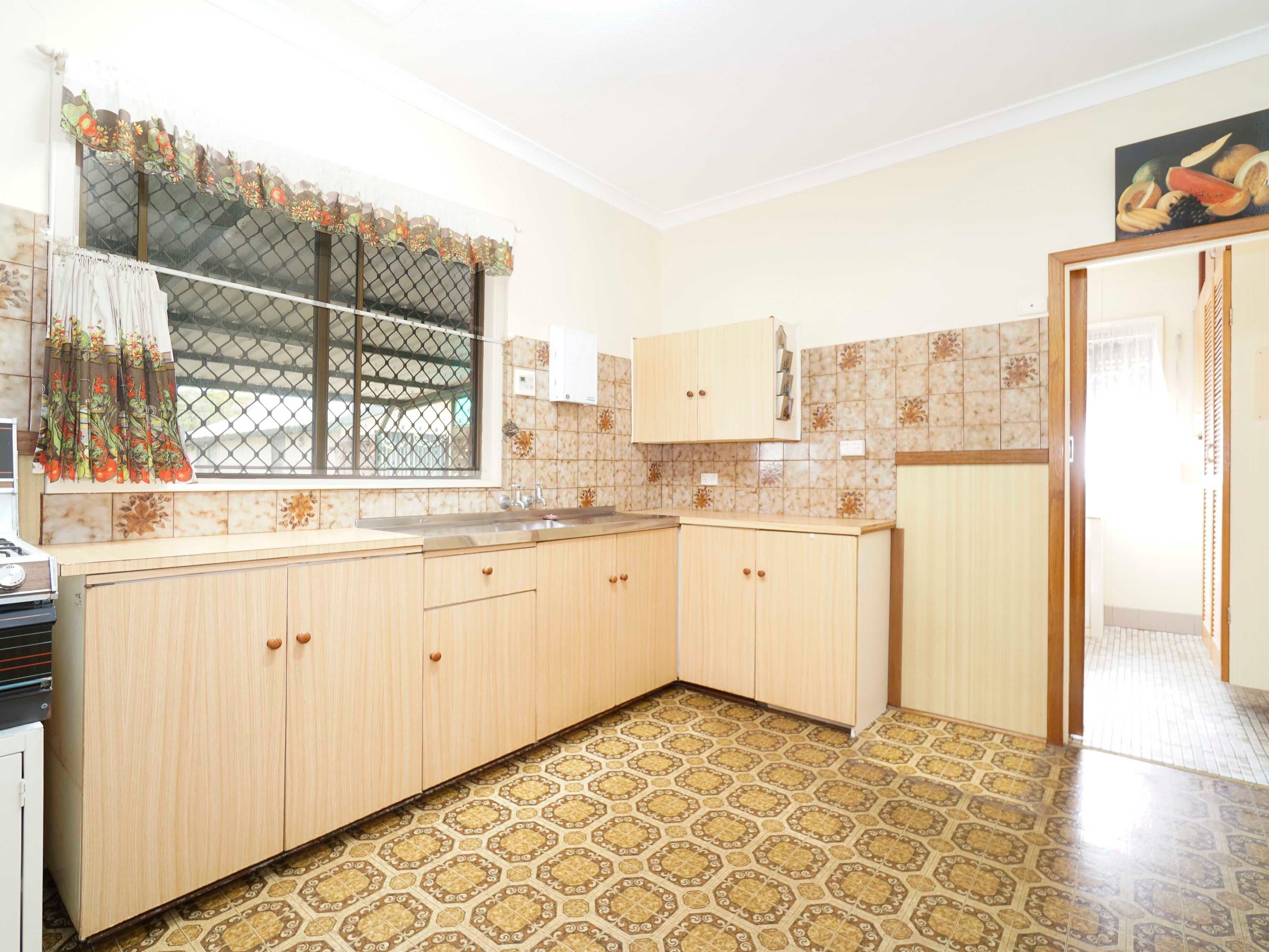 12 Finnan Street, Cloverdale WA 6105, Cloverdale - Thumbnail 3