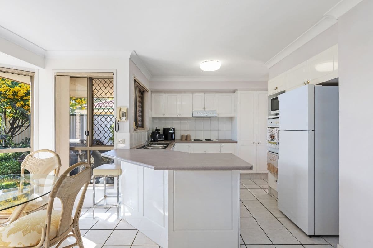 28 Vancouver Drive, Robina QLD 4226, Robina - Thumbnail 4