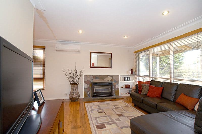 1 Towner Drive, KNOXFIELD VIC 3180, Knoxfield - Thumbnail 2