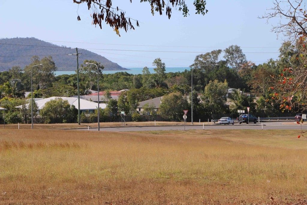 16 Tropic Road, Cannonvale QLD 4802, Cannonvale - Thumbnail 4