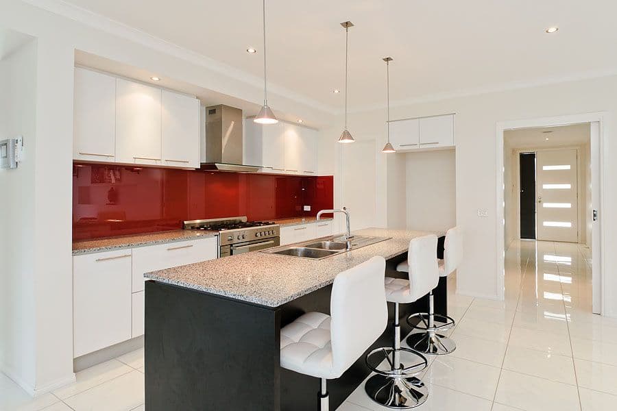 19 Hennessy Street, CRAIGIEBURN VIC 3064, Craigieburn - Thumbnail 3