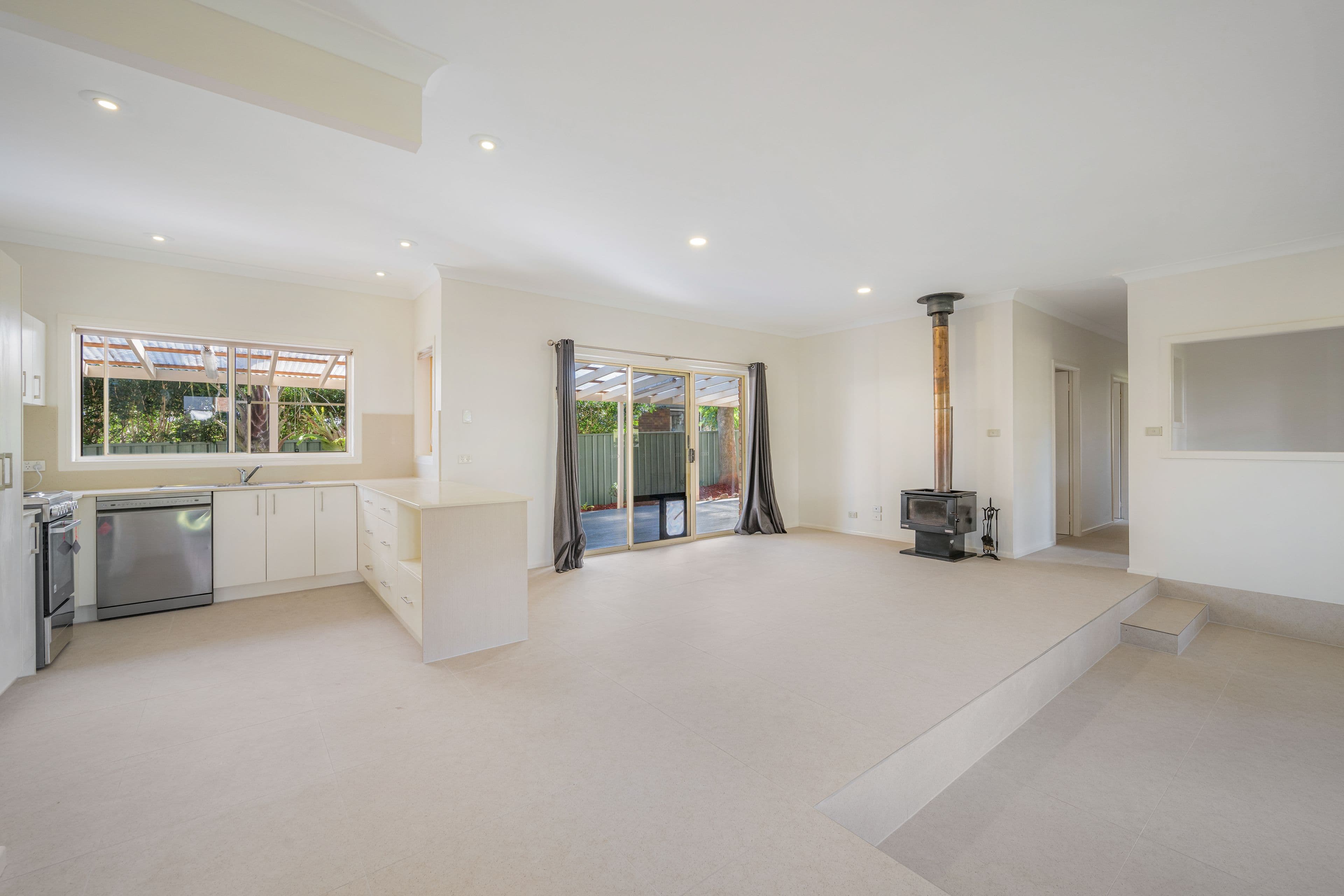 1 Grassmere Way, Port Macquarie NSW 2444, Port Macquarie - Thumbnail 5