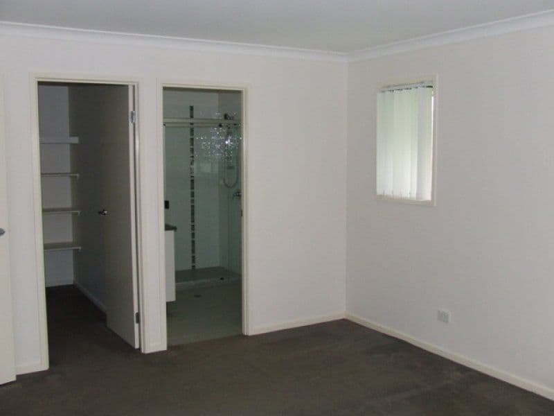 23 Greenview Avenue, BEERWAH QLD 4519, Beerwah - Thumbnail 4