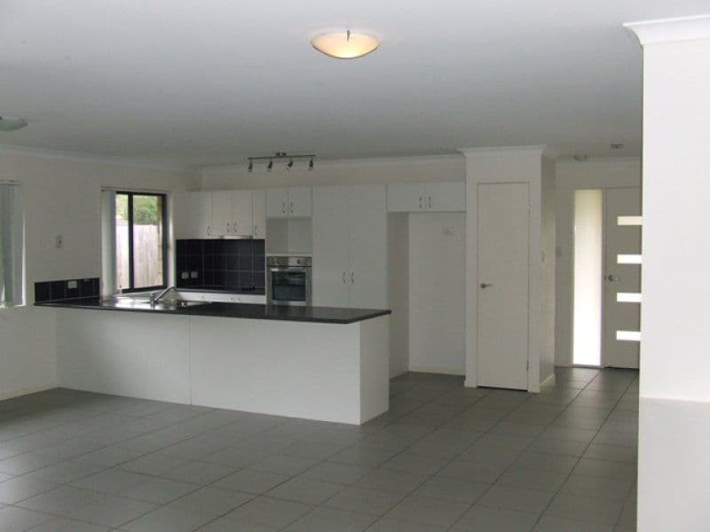 23 Greenview Avenue, BEERWAH QLD 4519, Beerwah - Thumbnail 5