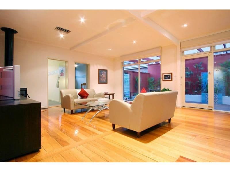 7 Loyola Court, WATSONIA VIC 3087, Watsonia - Thumbnail 2