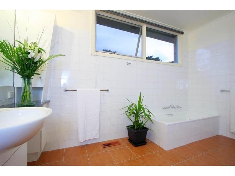 7 Loyola Court, WATSONIA VIC 3087, Watsonia - Thumbnail 7