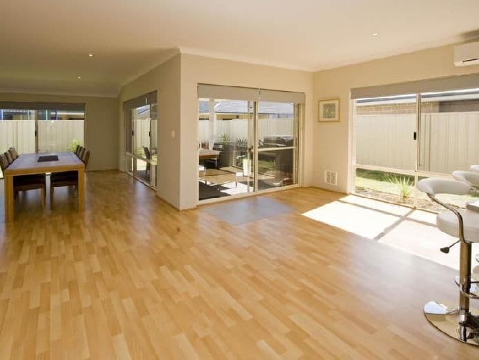 12 Frenchmans Crescent, SECRET HARBOUR WA 6173, Secret Harbour - Thumbnail 2