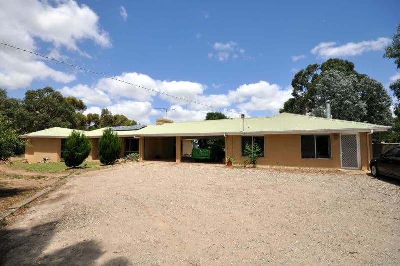 38  Outside Court, TEESDALE VIC 3328, Teesdale - Thumbnail 2