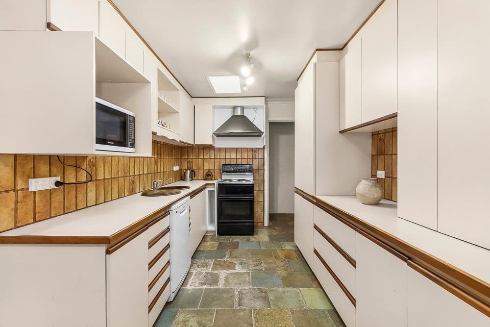 8 Tarella Drive, Mount Waverley VIC 3149, Mount Waverley - Thumbnail 3