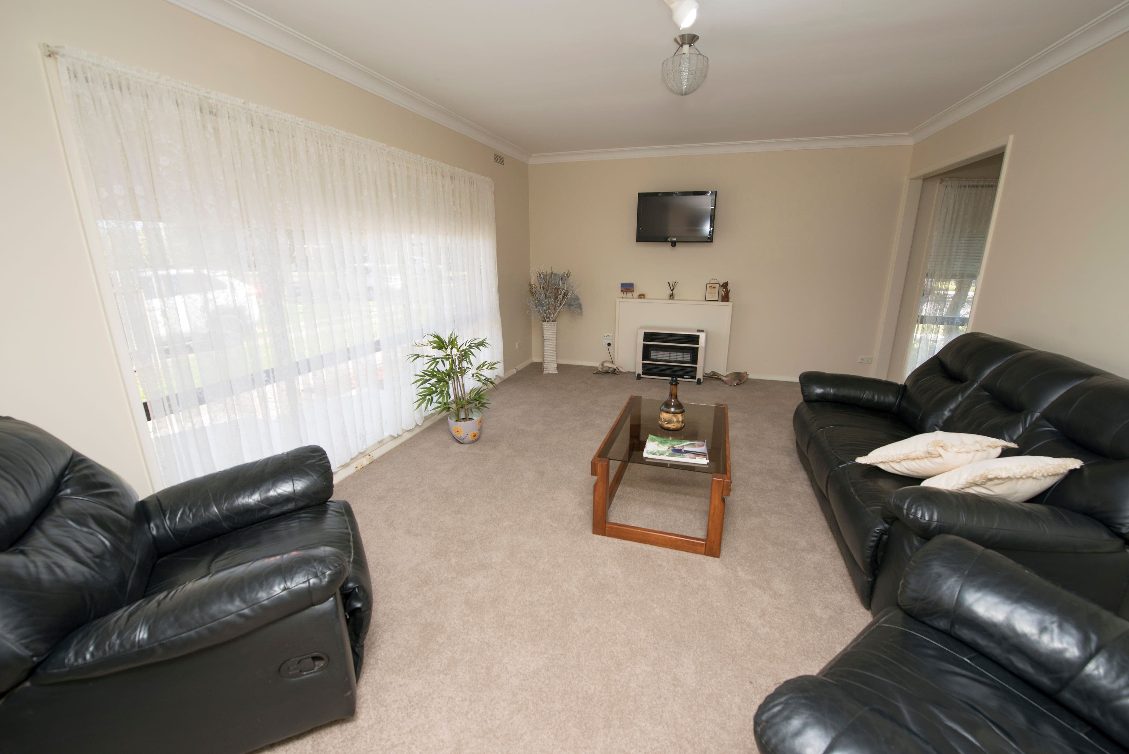 8 Mellor Grove, Swan Hill VIC 3585, Swan Hill - Thumbnail 3