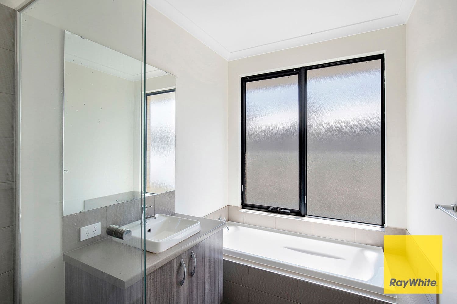 24 Macadamia Loop, Piara Waters WA 6112, Piara Waters - Thumbnail 7