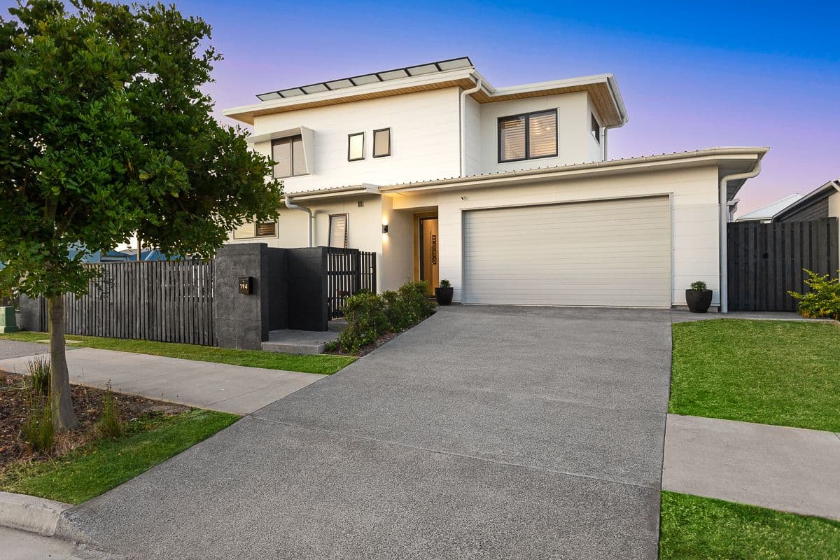 194 Lakeview Promenade, Newport QLD 4020, Newport - Image 1