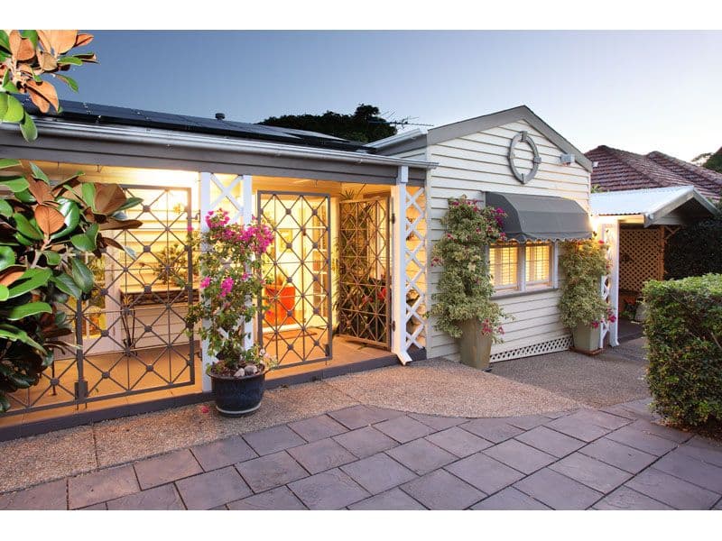 151 Abbotsleigh Street, HOLLAND PARK QLD 4121, Holland Park - Image 1