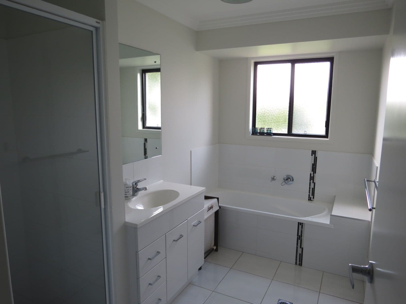 13 Wright Street, Emerald QLD 4720, Emerald - Thumbnail 4