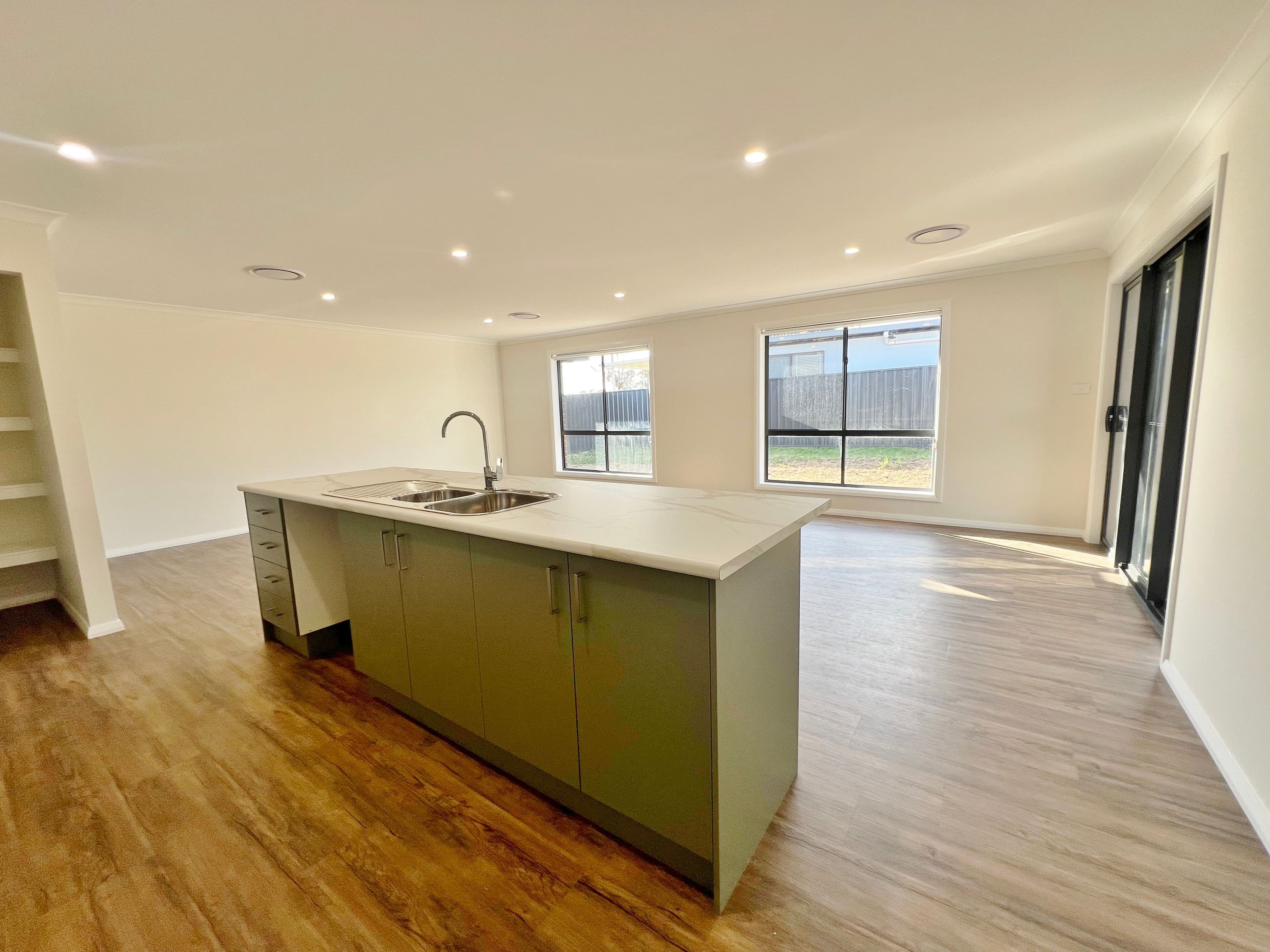 44 Miro Street, Young NSW 2594, Young - Thumbnail 3
