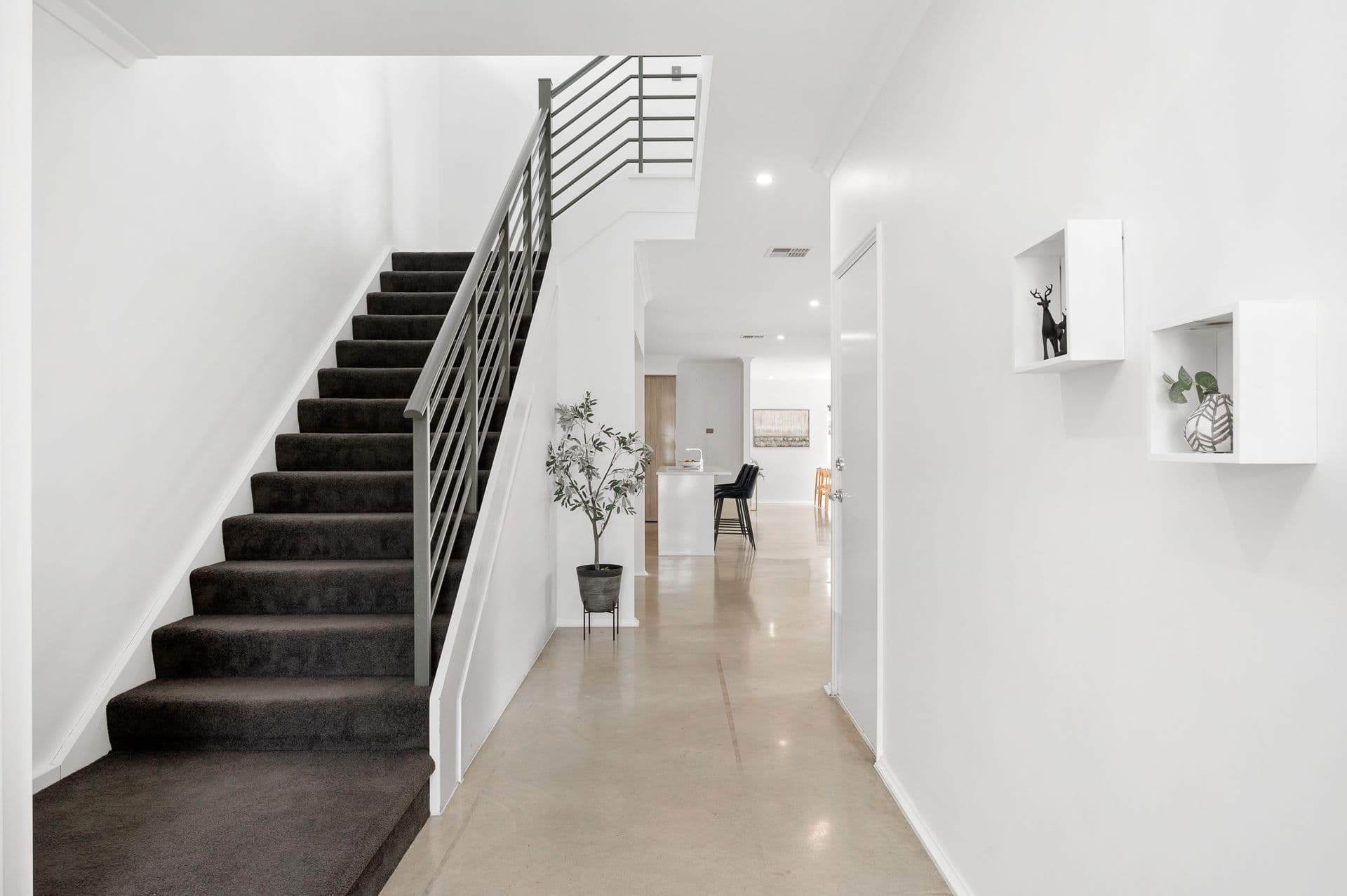 4 Bayview Terrace, Yangebup WA 6164, Yangebup - Thumbnail 2