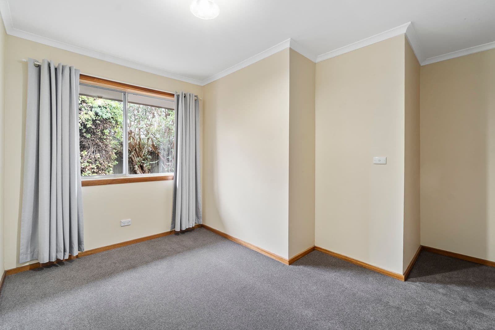 49 Polwarth Street South, Colac VIC 3250, Colac - Thumbnail 7