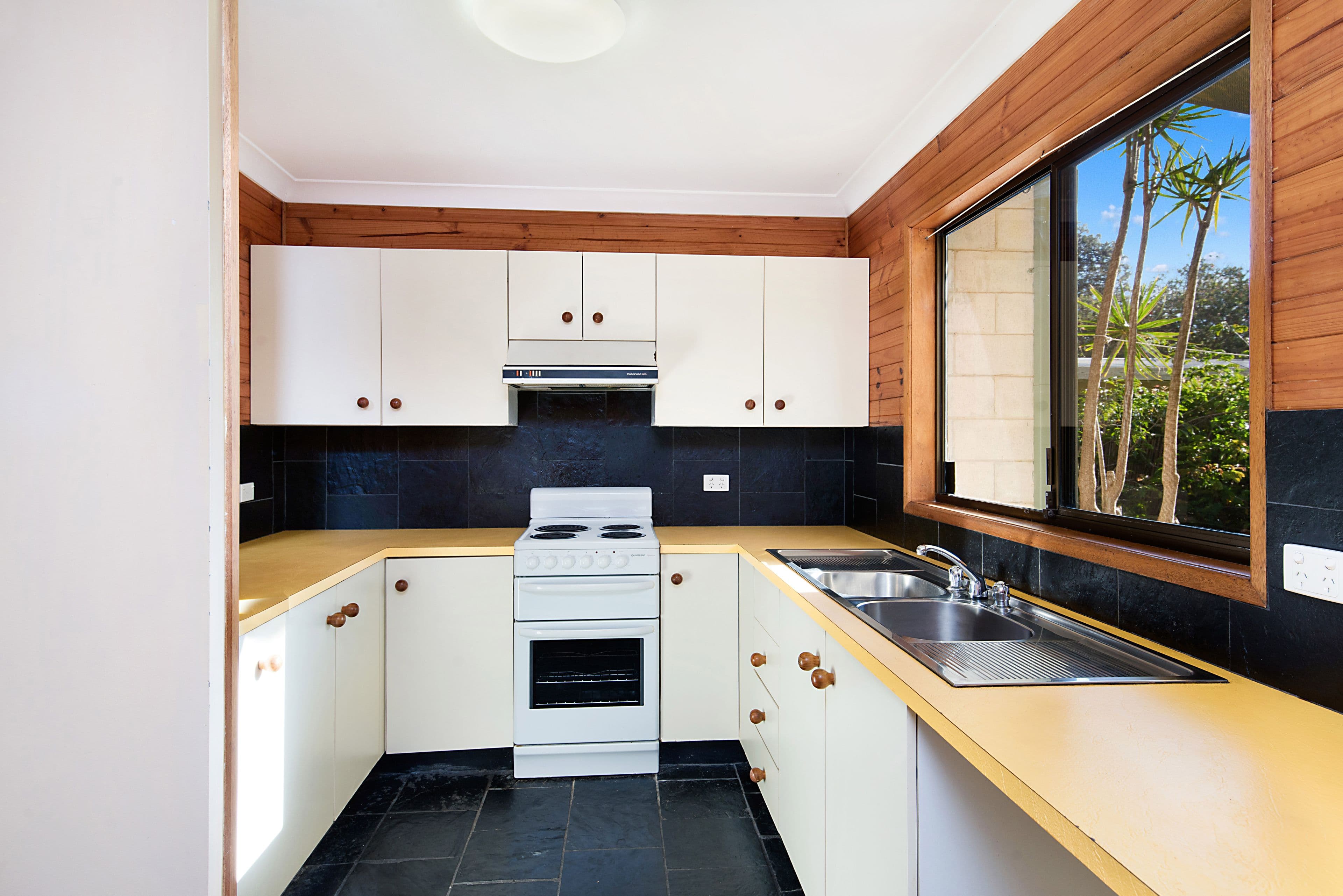 16 Watson Street, Currimundi QLD 4551, Currimundi - Thumbnail 8