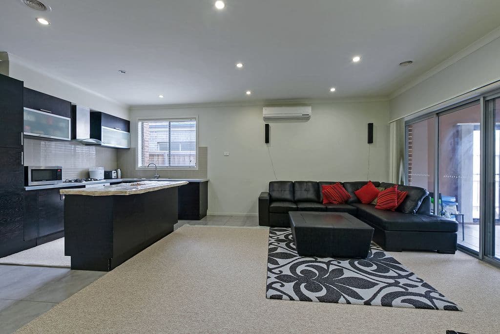 4 Alhambra Drive, Epping VIC 3076, Epping - Thumbnail 2