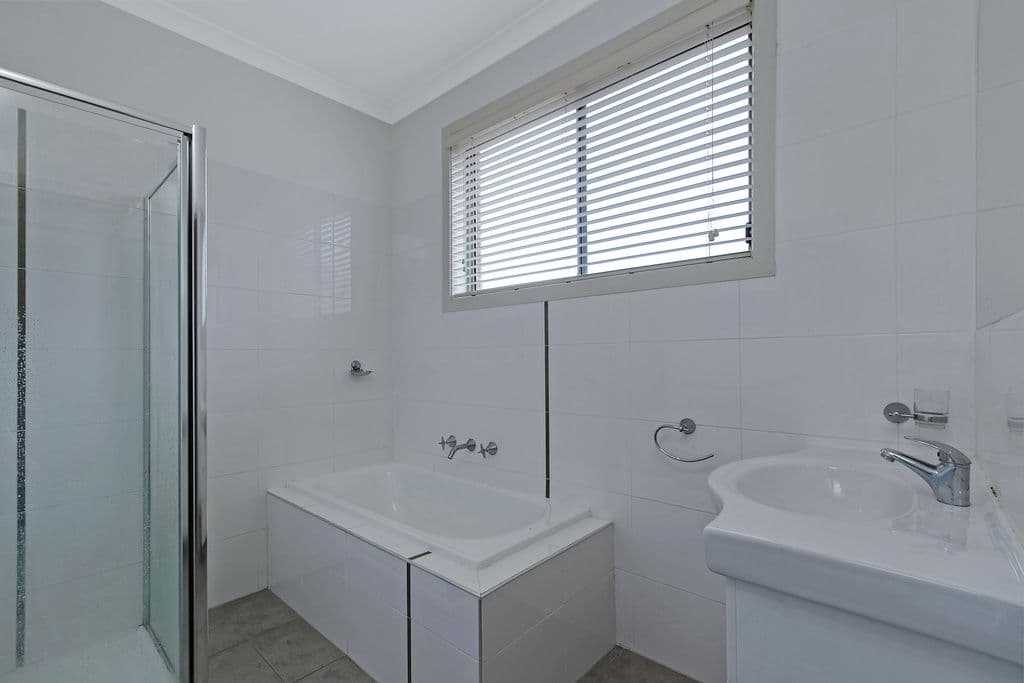 4 Alhambra Drive, Epping VIC 3076, Epping - Thumbnail 6