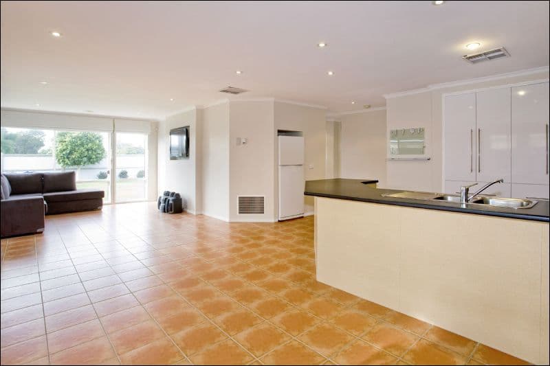 7 Greenleaf Drive, LARA VIC 3212, Lara - Thumbnail 4