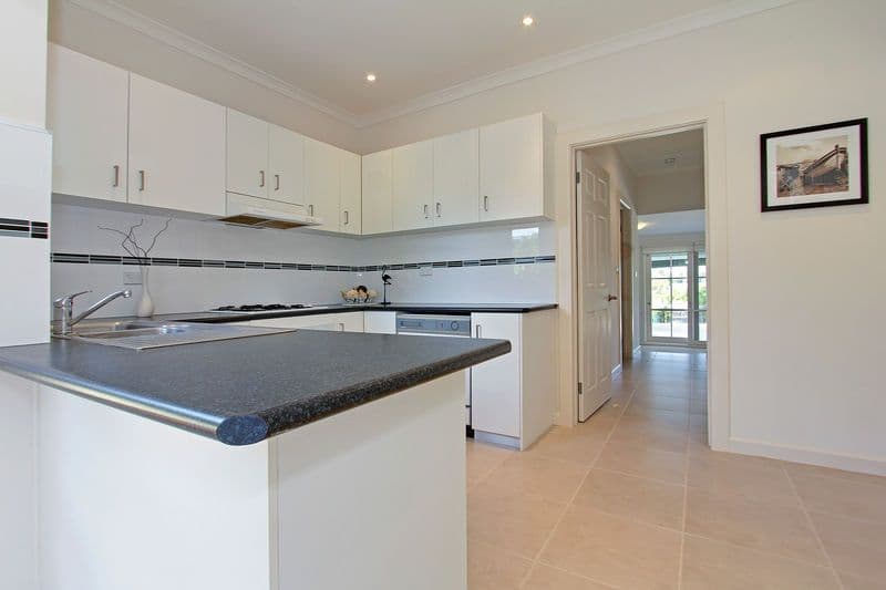 54 Hayes Avenue, ROSEBUD VIC 3939, Rosebud - Thumbnail 7