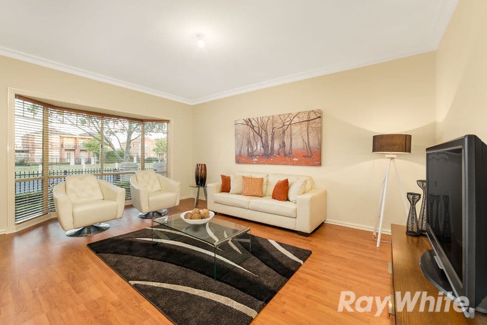 65 The Lakes Boulevard, South Morang VIC 3752, South Morang - Thumbnail 5