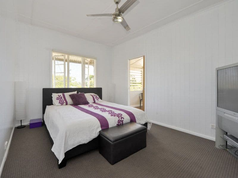 57 Dahlia Street, CANNON HILL QLD 4170, Cannon Hill - Thumbnail 4