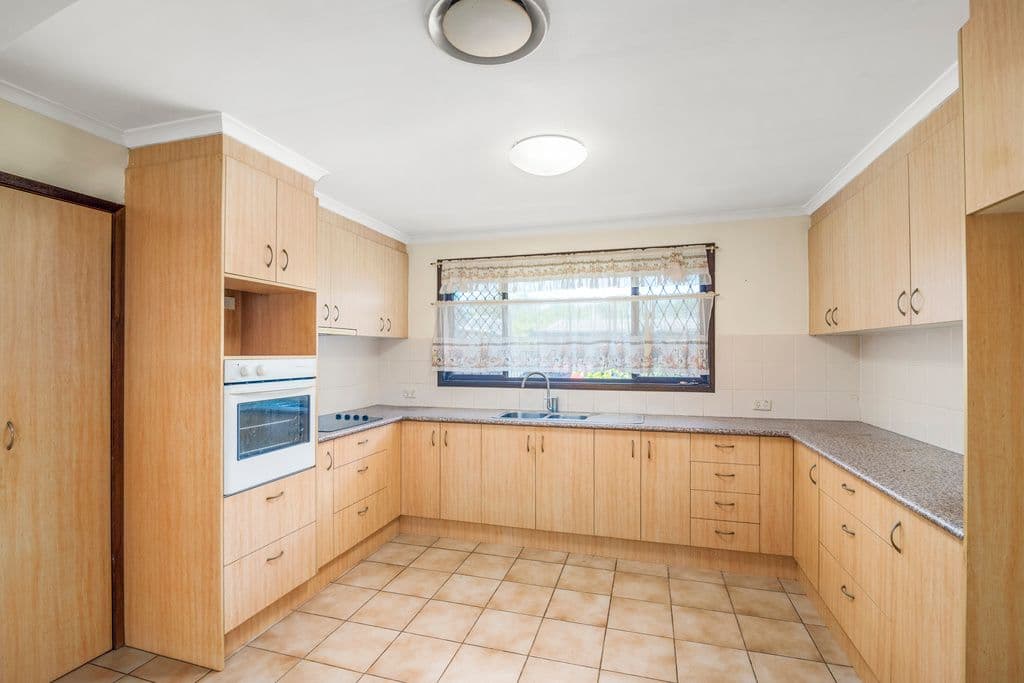 3 Mokera Avenue, Palm Beach QLD 4221, Palm Beach - Thumbnail 3