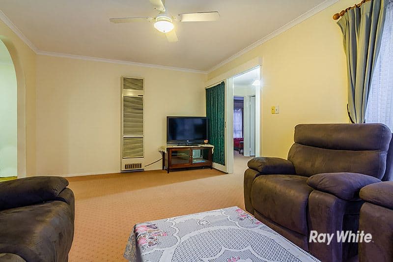44 Lawless Drive, Cranbourne North VIC 3977, Cranbourne North - Thumbnail 3