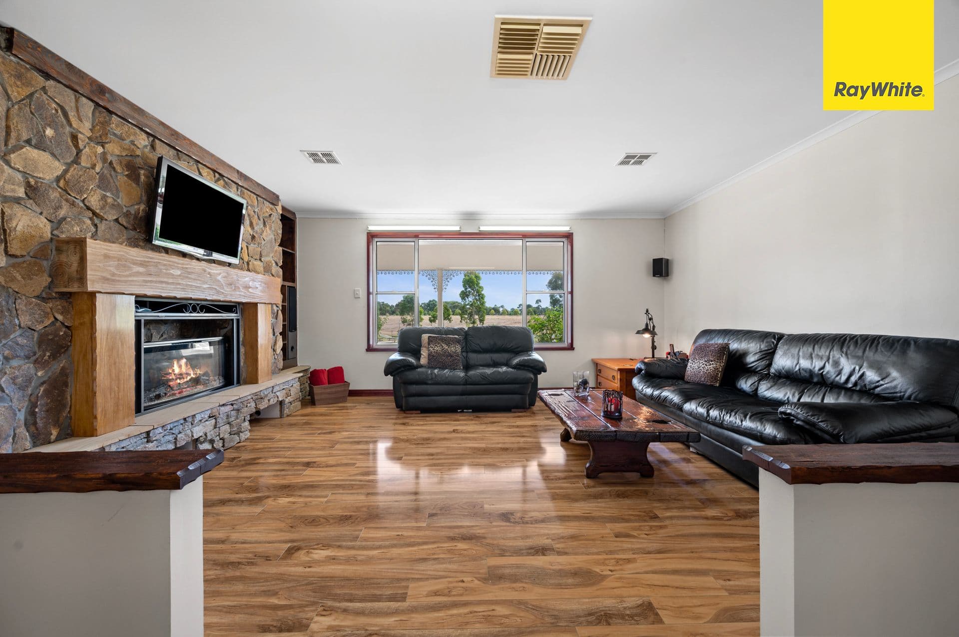 286-288 Coburns Road, Kurunjang VIC 3337, Kurunjang - Thumbnail 4