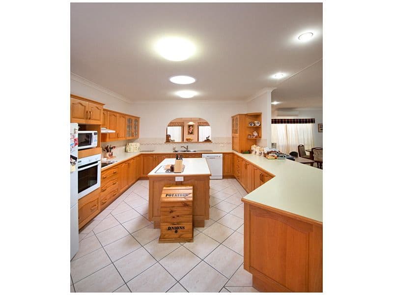 28 Meyenberg Court, NORMAN GARDENS QLD 4701, Norman Gardens - Thumbnail 8