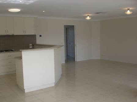 77 Read Street, HOWLONG NSW 2643, Howlong - Thumbnail 6