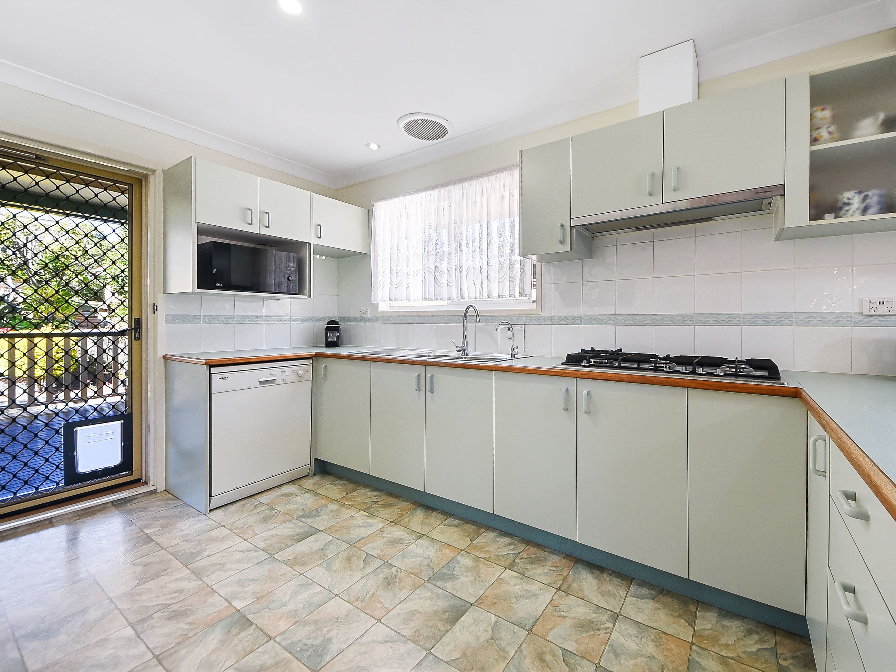 32 Bunny Street, Everton Park QLD 4053, Everton Park - Thumbnail 3