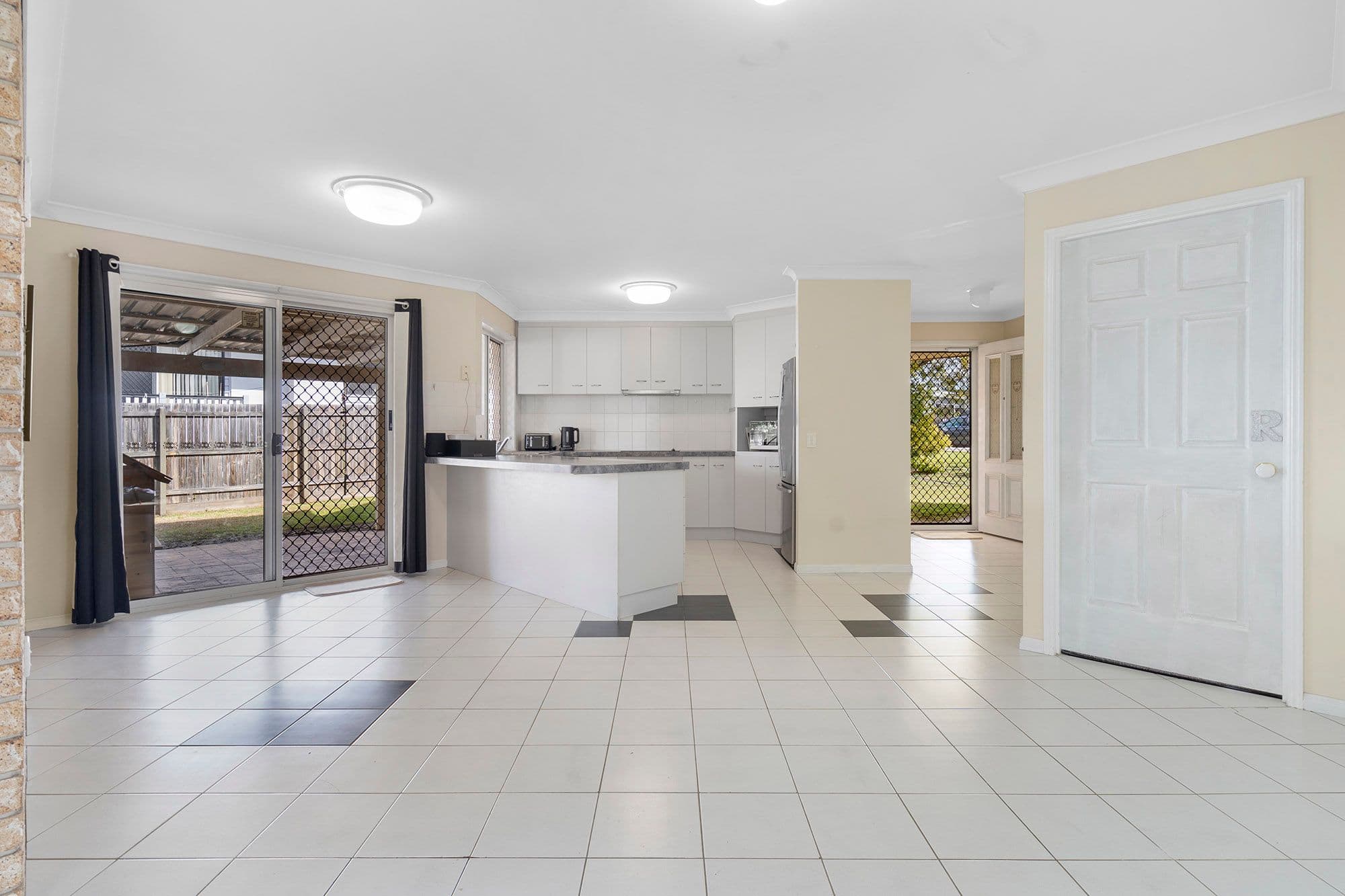 82 Thornton Street, Raceview QLD 4305, Raceview - Thumbnail 7