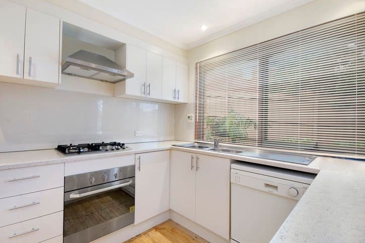 18 The Grange., TEMPLESTOWE VIC 3106, Templestowe - Thumbnail 2