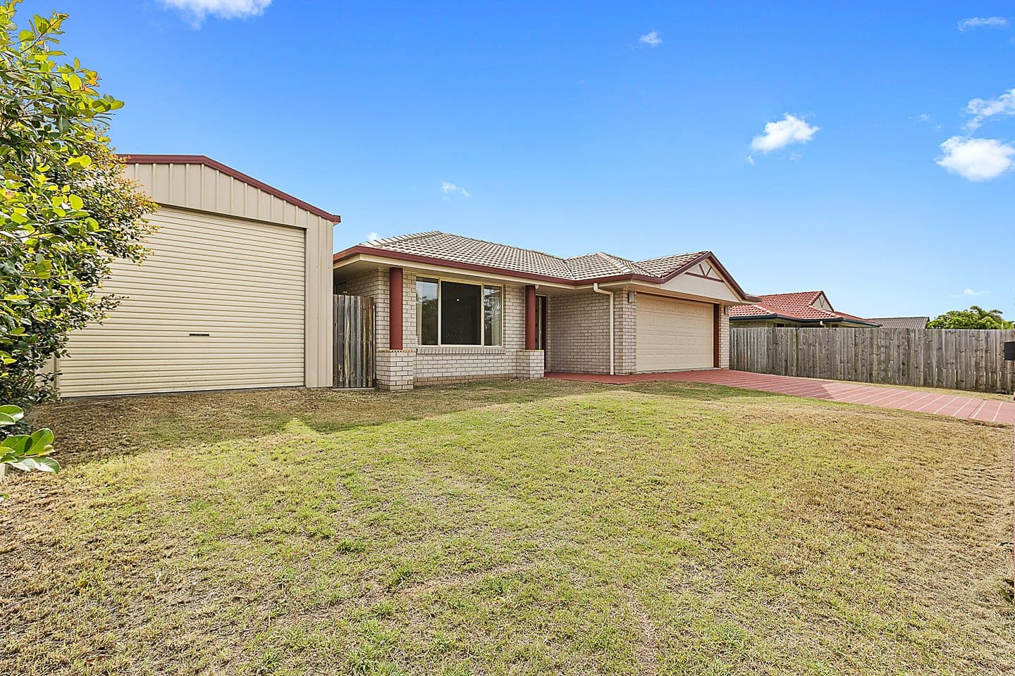 8 Emerald Park Way, Urangan QLD 4655, Urangan - Thumbnail 2