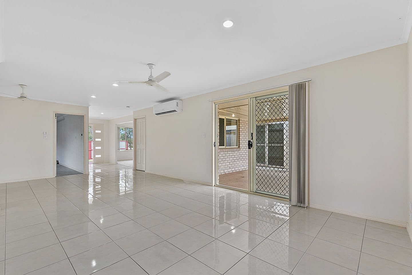 8 Emerald Park Way, Urangan QLD 4655, Urangan - Thumbnail 3